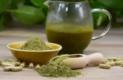 Opasni „legalni opijat“ kratom stigao u austrijske škole: Učenici ga pili krišom u toaletu