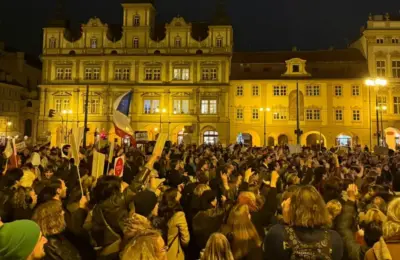 Policija zaustavila demonstrante pred češkim parlamentom: Spor zbog TV pretplate