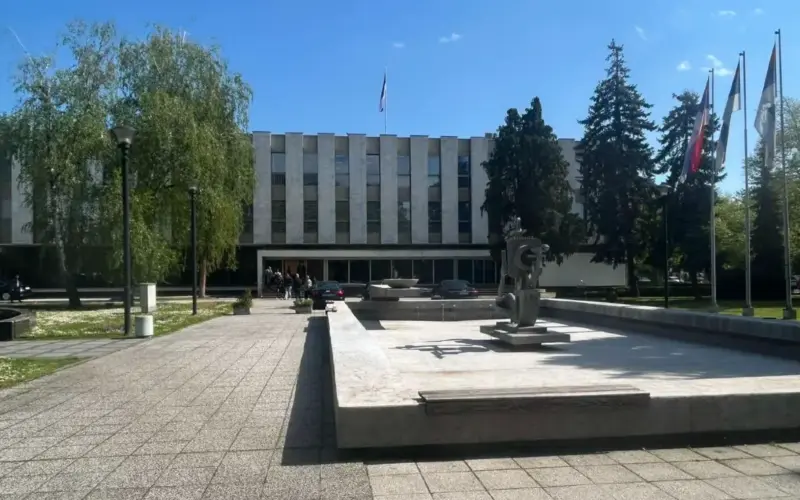 Preteća poruka stigla u Skupštinu Srpske: Traže „likvidaciju svih krštenih ljudi“