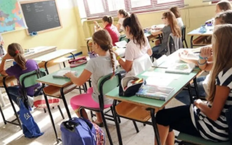 Prosveta otvara put ka stalnom zaposlenju: 4.000 radnika dobiće stalni posao