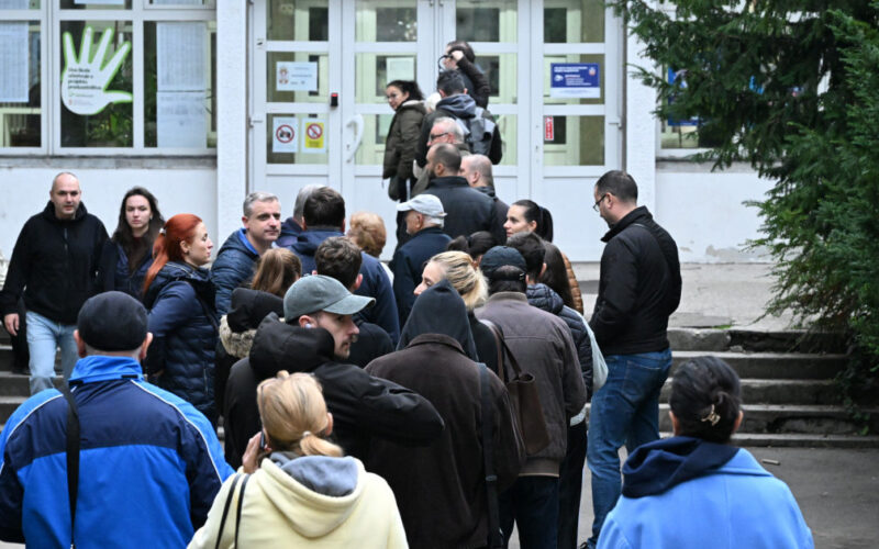 Prvo obraćanje u osam časova