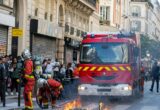 Skoro 8.000 vatrogasaca izašlo na ulice Pariza: Traže ljude, vozila i više novca