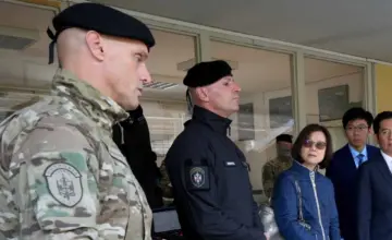 Specijalci u punoj spremnosti: Kineska delegacija pratila pokaznu vežbu u Batajnici