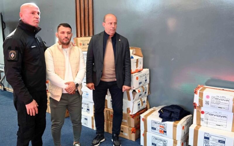 Sportski savez Srbije uručio 200 kompleta sportske opreme pripadnicima SAJ-a