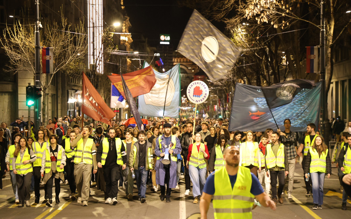 Pristalice Studentske liste iz više gradova Srbije stigle sinoć u Beograd, danas skup na Slaviji