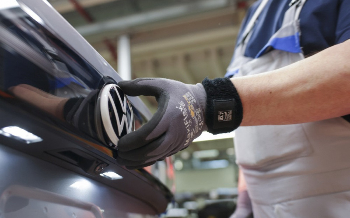 Da li duža radna nedelja može da spase auto-industriju: Nemačka traži izlaz iz duboke krize