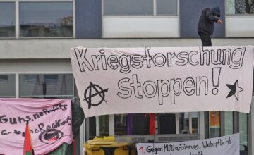 Studenti blokirali institut u Berlinu: Protiv rezova i naoružavanja