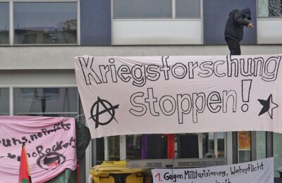 Studenti blokirali institut u Berlinu: Protiv rezova i naoružavanja
