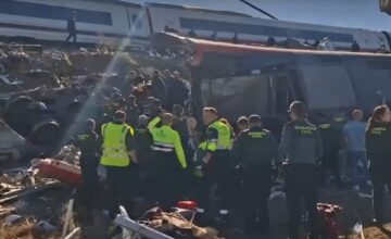 Voz stajao na pruzi, drugi dobio dozvolu da nastavi kretanje: Novi detalji tragedije u Španiji