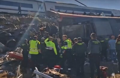 Voz stajao na pruzi, drugi dobio dozvolu da nastavi kretanje: Novi detalji tragedije u Španiji
