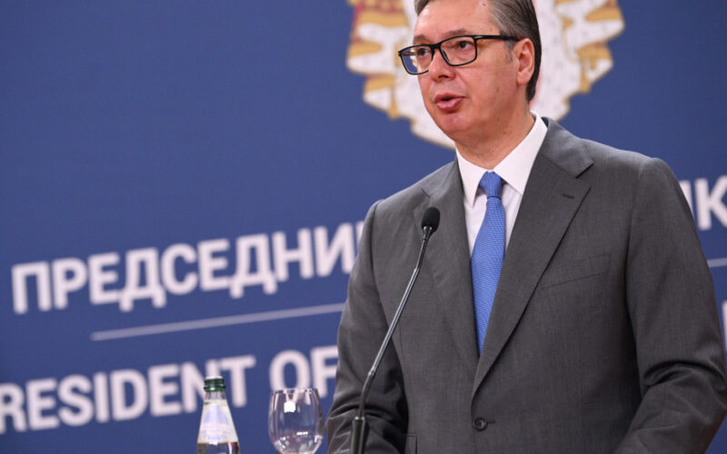 Vučić: Peti oktobar otvorio zemlju, ali skupo koštao Srbiju