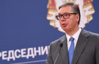 Vučić u Valjevu najavio obnovu bolnice: Za radove 35 miliona evra